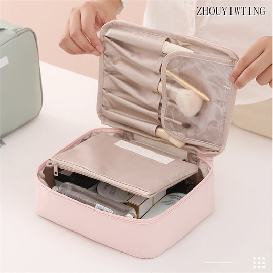 Chic and Practical Makeup Bag Organizer for Women - Travel in Style